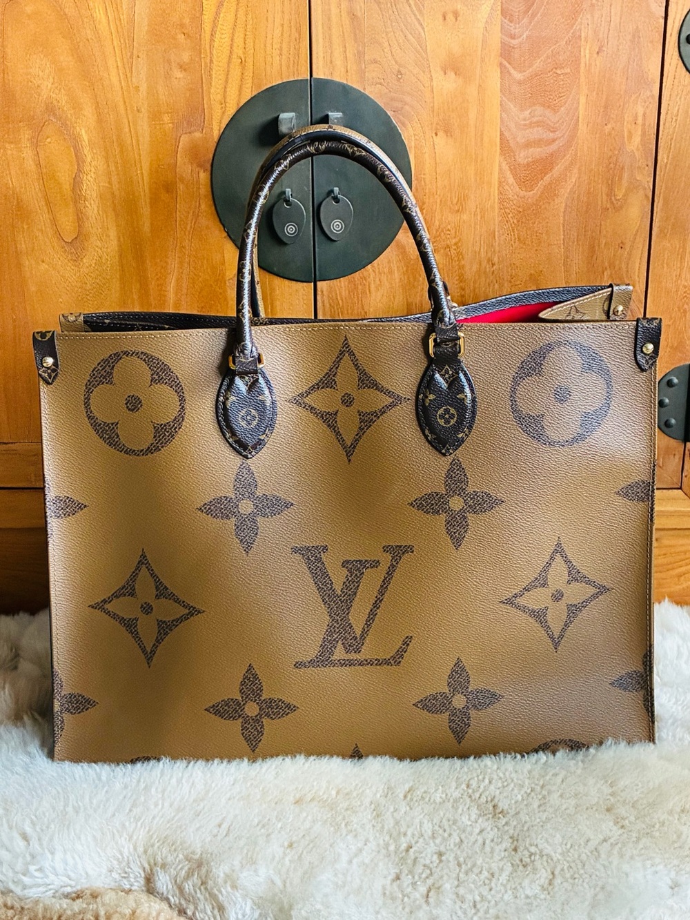 ✨ Louis Vuitton OnTheGo GM Monogram Reverse Tote Bag (With Dustbag) EUC